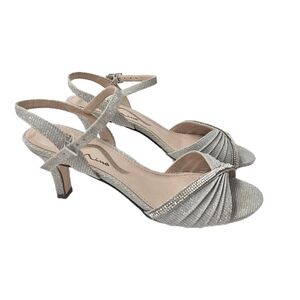 Nina Nicasia Silver Pleated Crystal Evening Sandals Womens Size 6